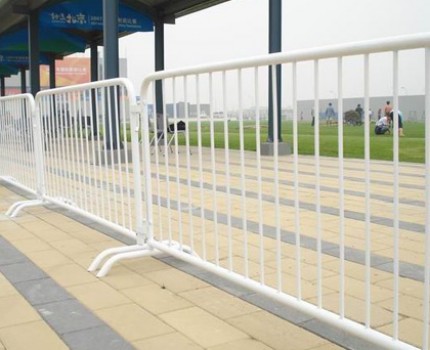 思茅移動護(hù)欄客戶見證