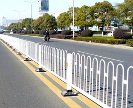 湖北倒u型道路護(hù)欄